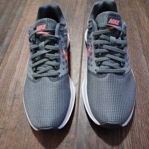 Nike downshifter 7 size 8.5